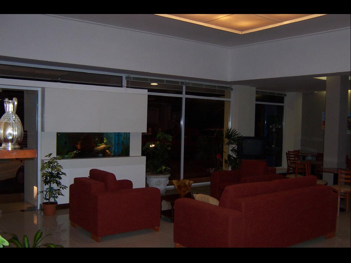 Hotel Trocadero Necochea Esterno foto